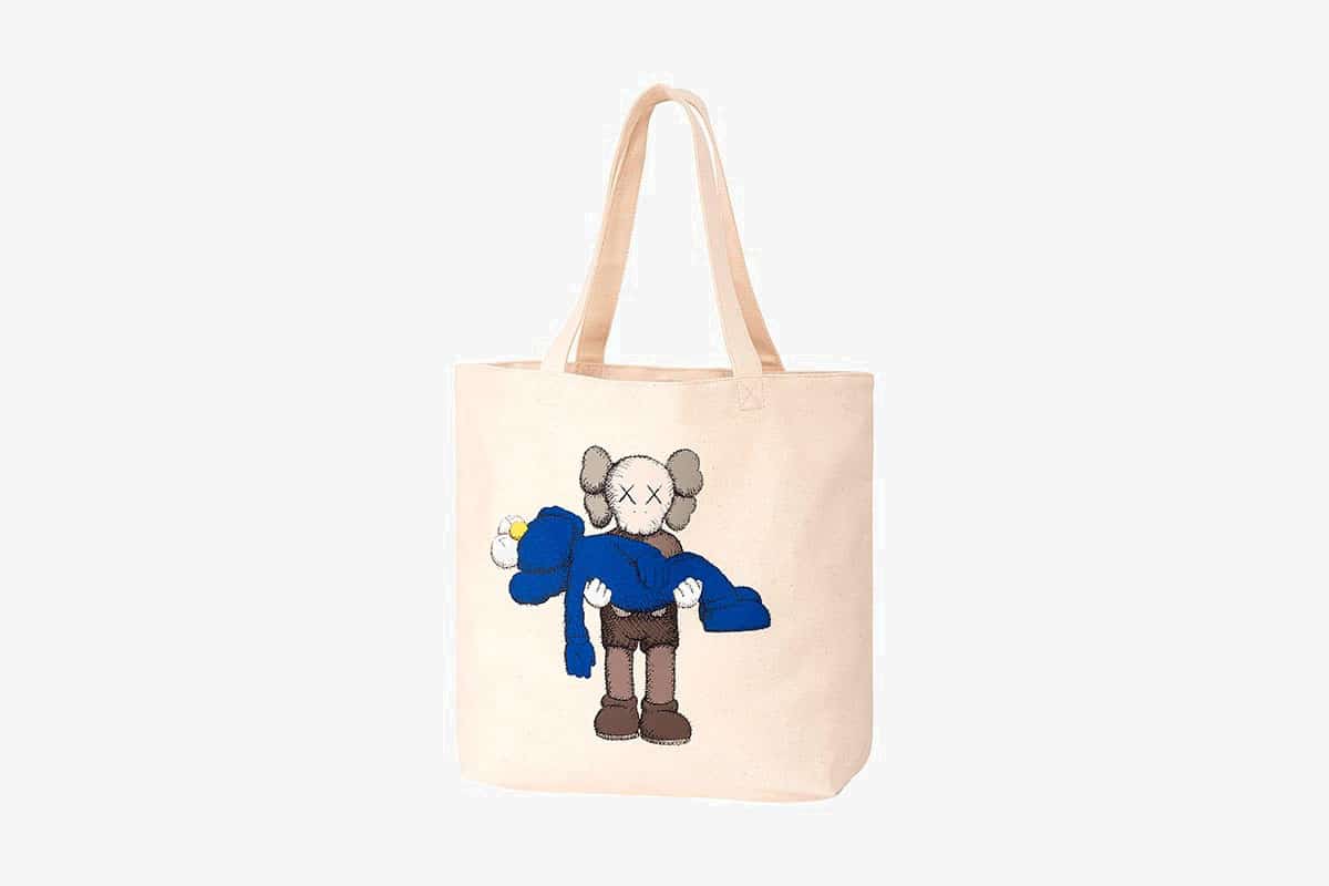 KAWS x UNIQLO UT SS19 19