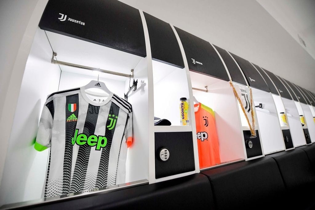 adidas x Palace x Juventus Turyn 13