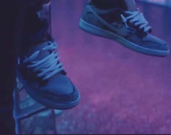 Travis Scott x Nike SB Dunk Low 3