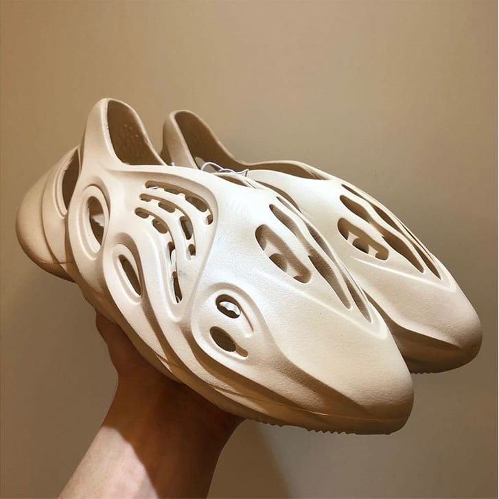adidas Yeezy Foam Runner 4 wersje 1