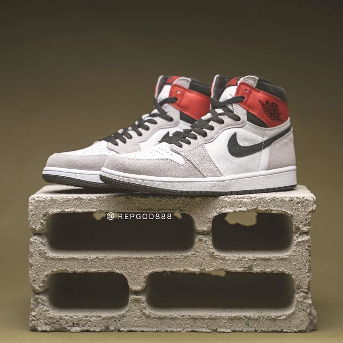 Air Jordan 1 High White Black Light Smoke Grey 555088-126 6