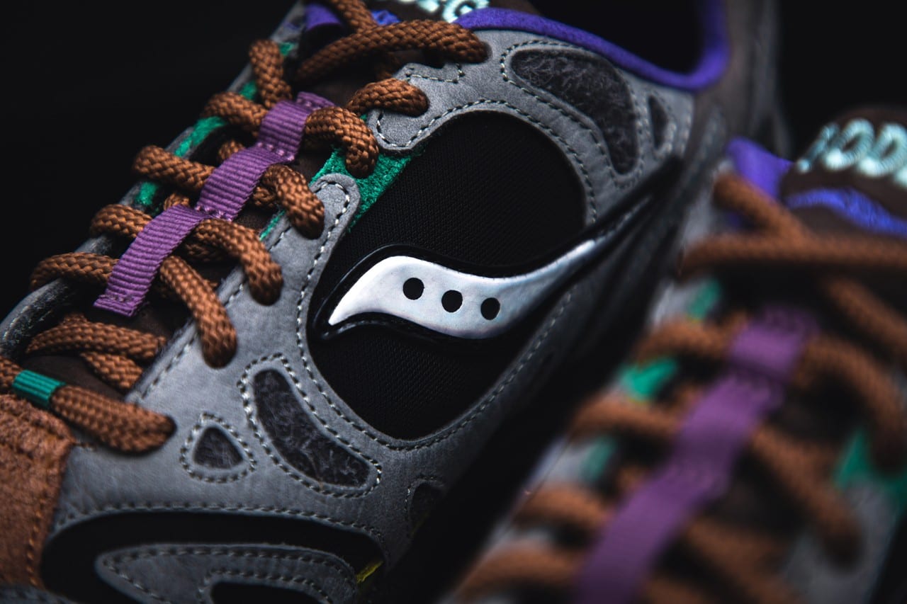 Bodega x Saucony Grid Azura 2000 10