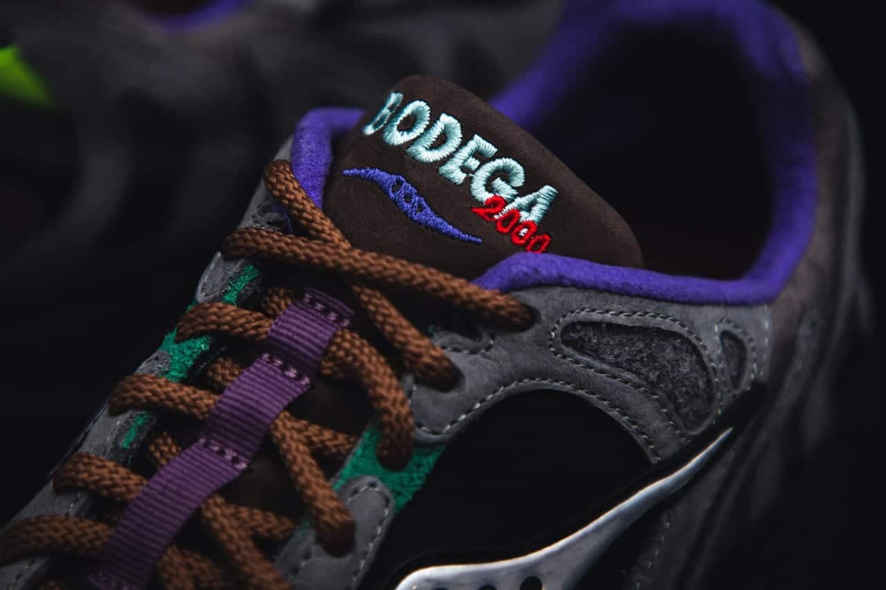 Bodega x Saucony Grid Azura 2000 5