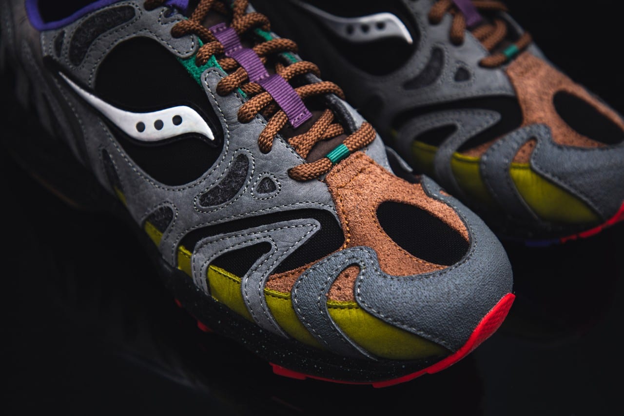 Bodega x Saucony Grid Azura 2000 6