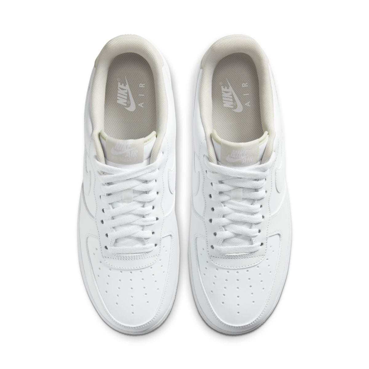 Oto Nike Air Force 1 Low w ultra ÅwieÅ¼ej kolorystyce âWhite / Light Boneâ