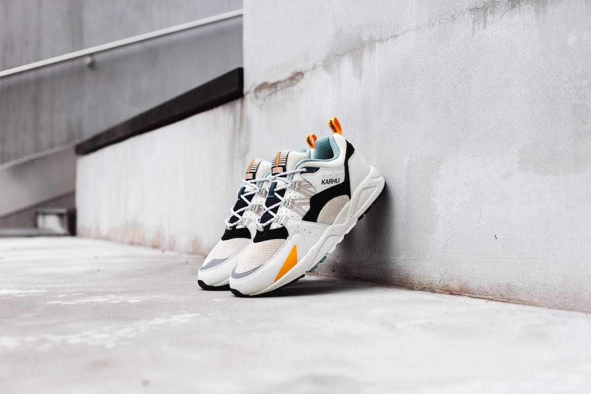 KARHU FUSION 2 Lily White Jet Black F804092 1