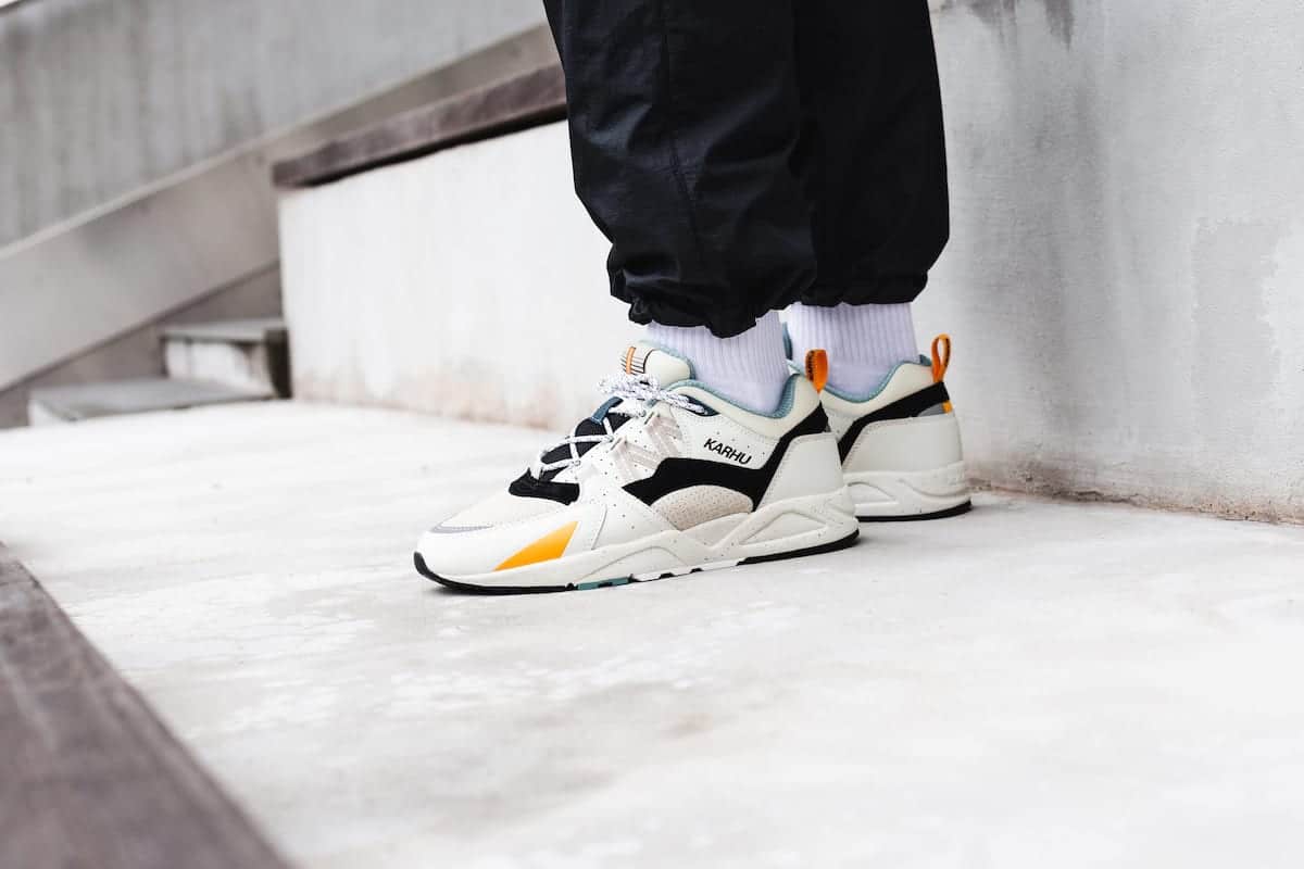 KARHU FUSION 2 Lily White Jet Black F804092 2