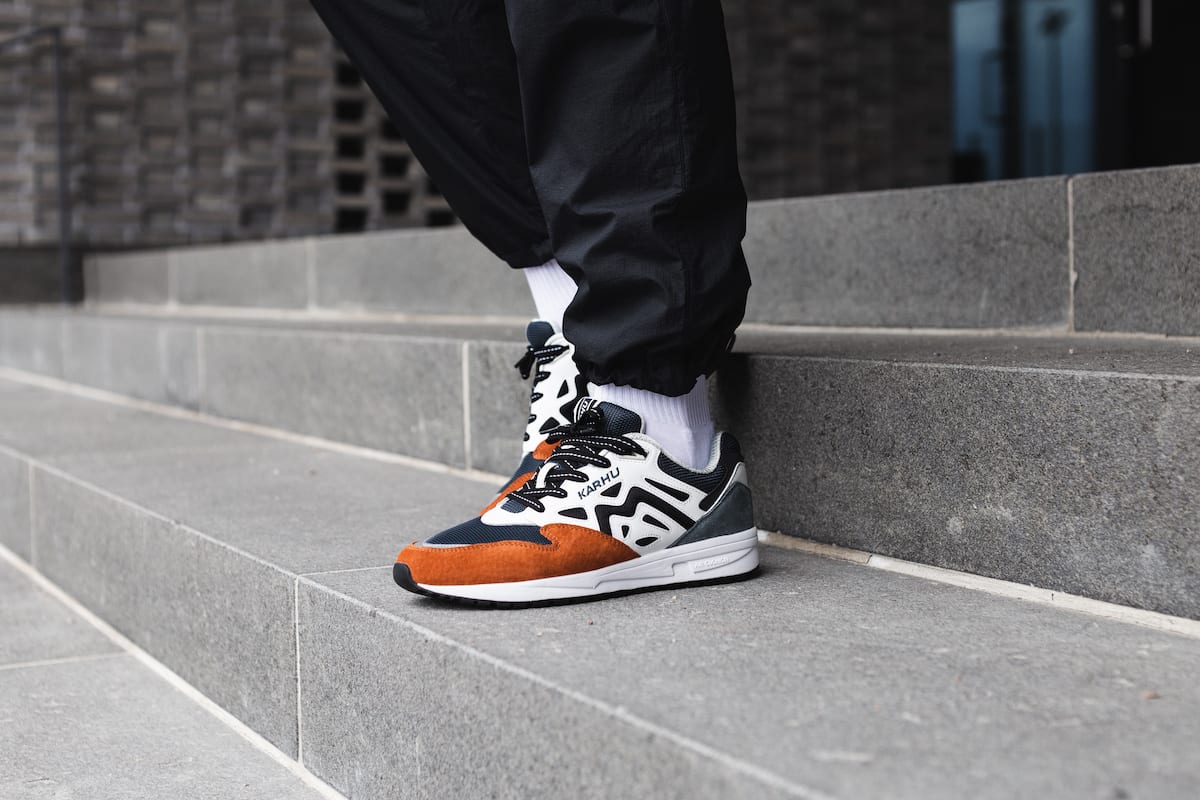 KARHU LEGACY 96 Cinnamon Stick Reflectiong Pond F806012 2