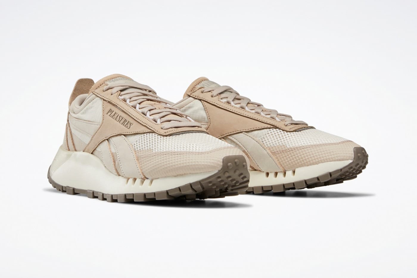 PLEASURES Reebok Classic Leather Legacy 2
