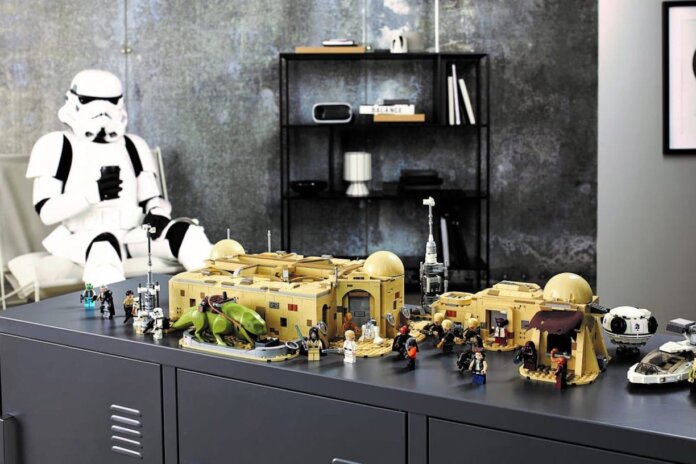 LEGO x Star Wars Kantyna Mos Eisley 0