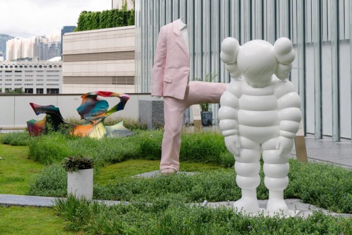 kaws what party chum hongkong kaws what party chum hongkong