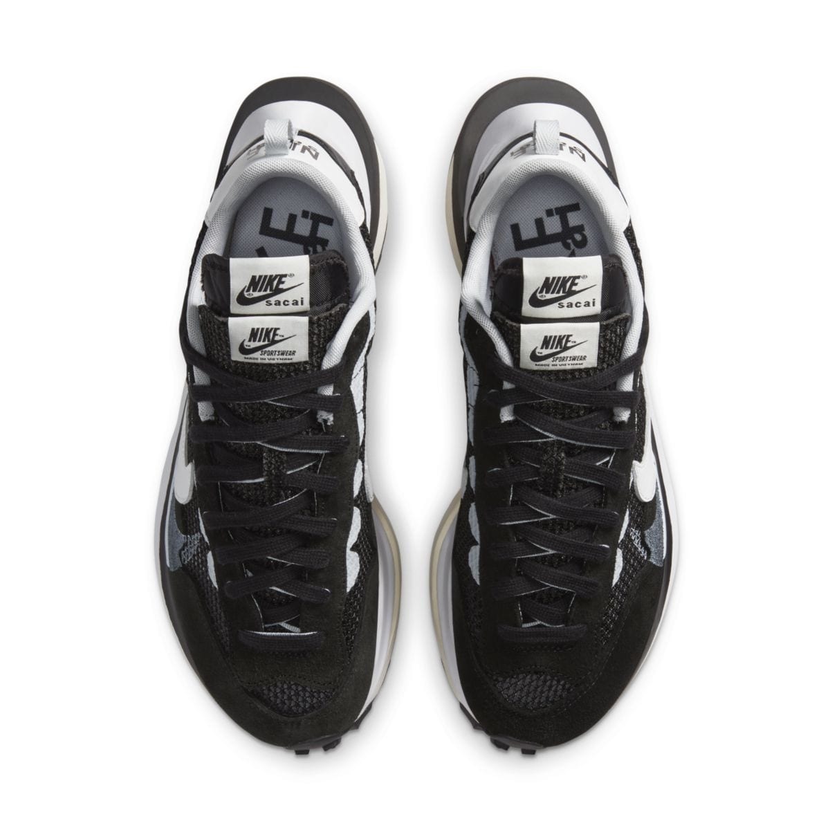 sacai x Nike VaporWaffle Black White CV1363-001 4