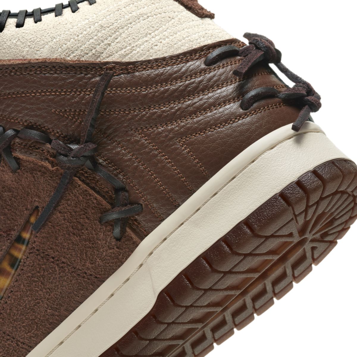 Bodega x Nike Dunk High Fauna Brown CZ8125-200 7