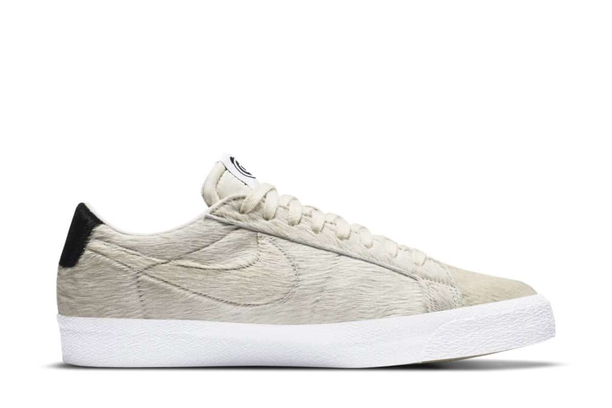 Medicom Toy x Nike SB Blazer Low BEARBRICK CZ4620-200 3