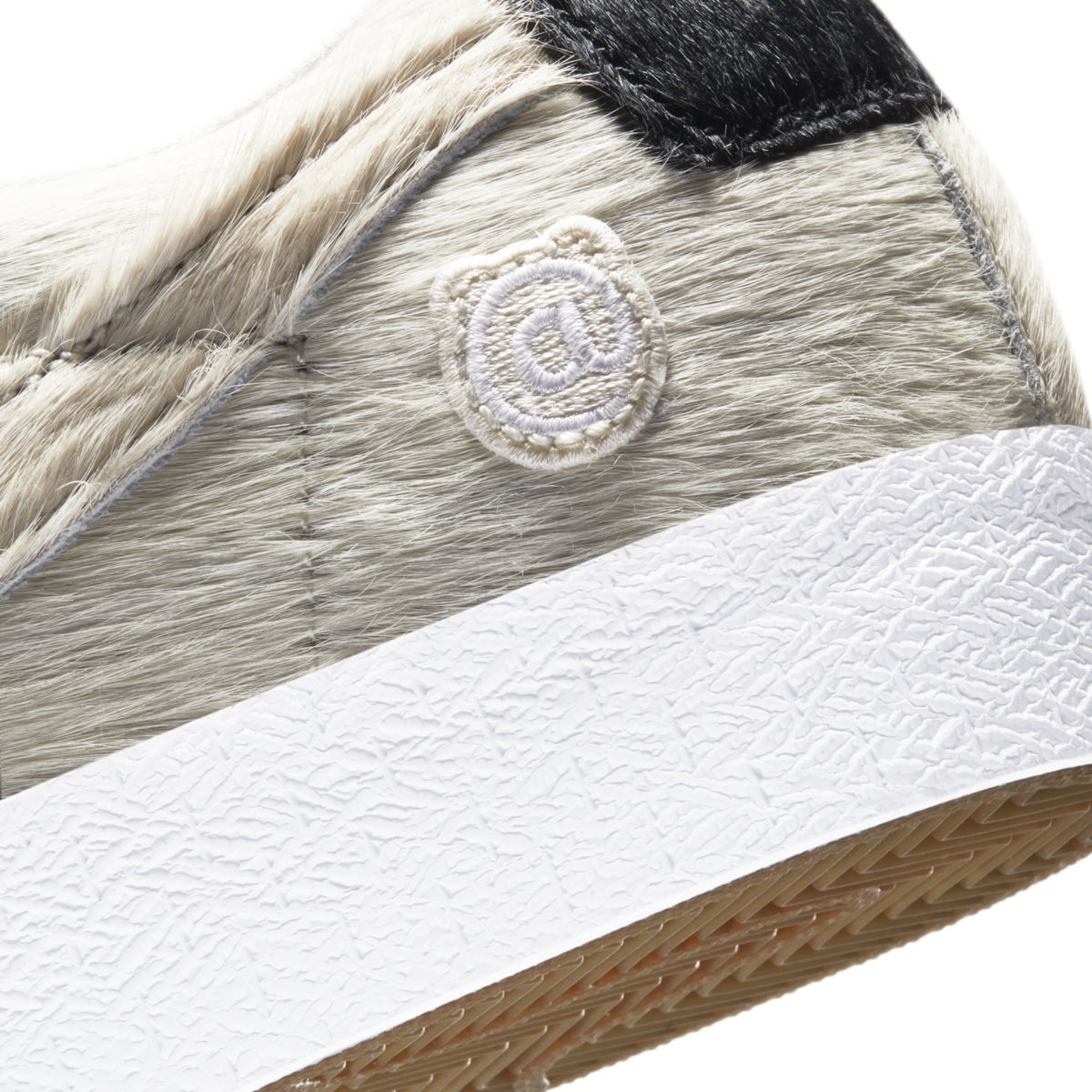 Medicom Toy x Nike SB Blazer Low BEARBRICK CZ4620-200 8