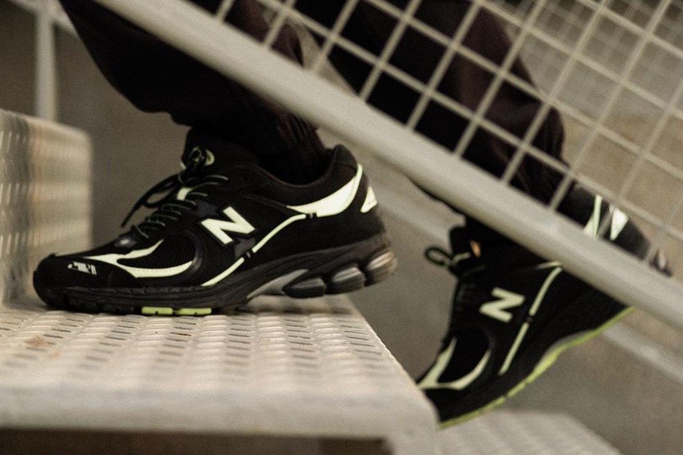 randomevent x unik x new balance 2002r 6