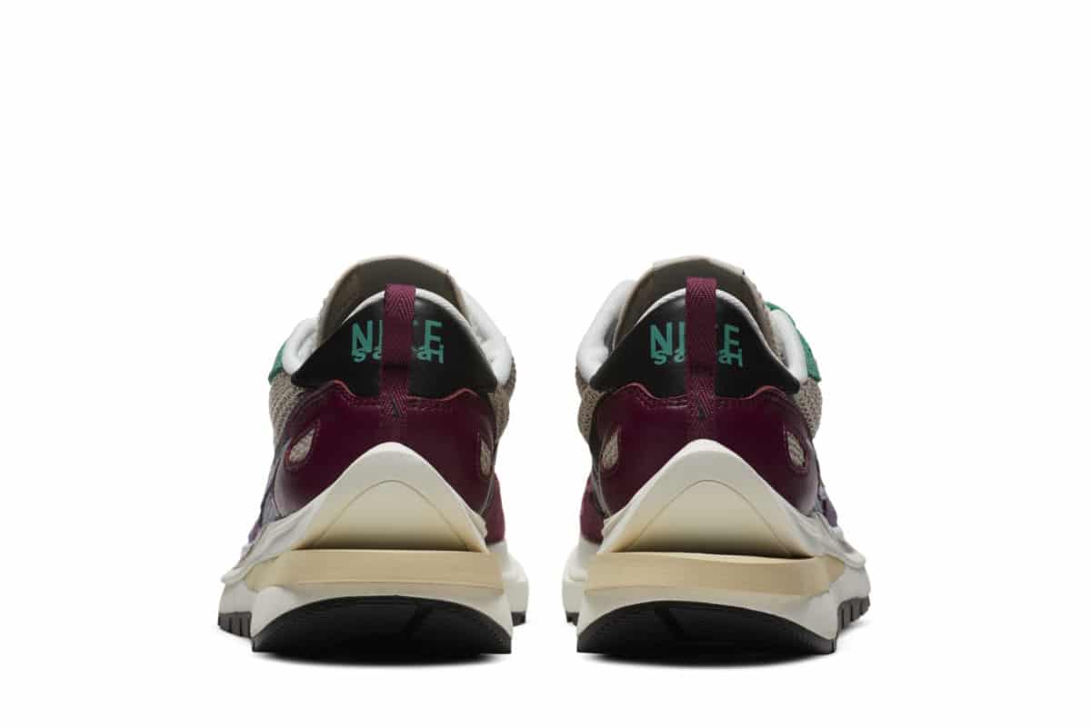 sacai x Nike VaporWaffle Villain Red DD3035-200 5