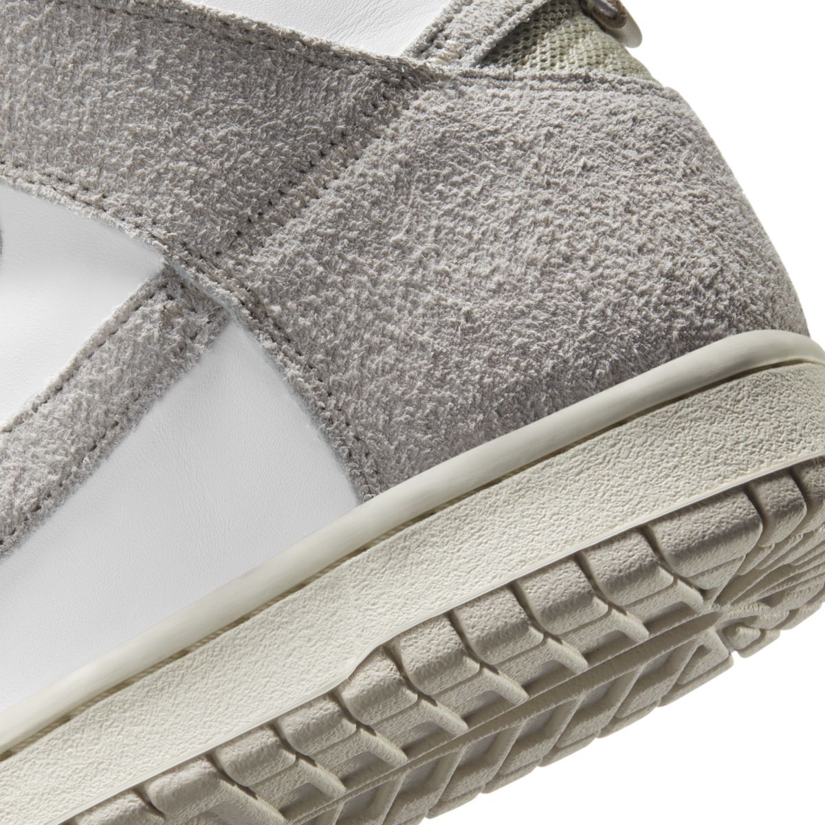Notre x Nike Dunk High light orewood brown CW3092-100 8