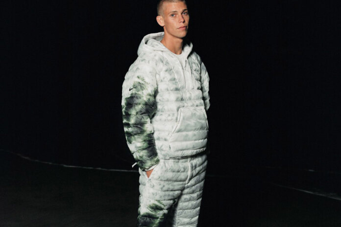 Stussy x nike insulated apparel ss21 Stussy x nike insulated apparel ss21