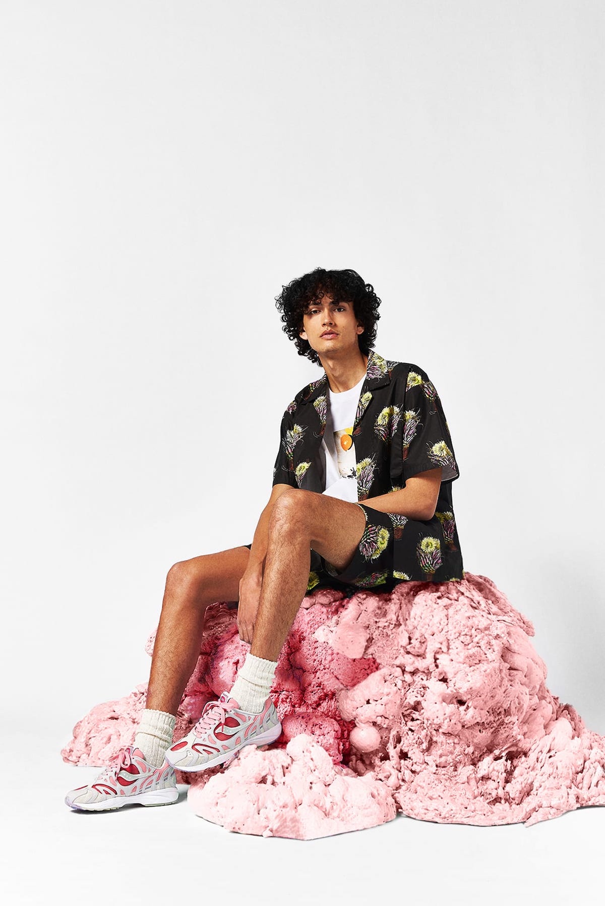 END x Saucony Azura 2000 Brain 3