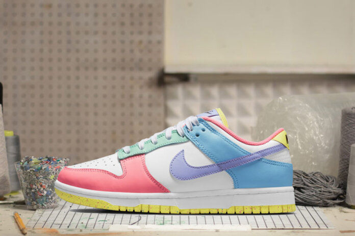 NIKE DUNK LOW WMNS SE White Green Glow Sunset Pulse DD1872-100 NIKE DUNK LOW WMNS SE White Green Glow Sunset Pulse DD1872-100