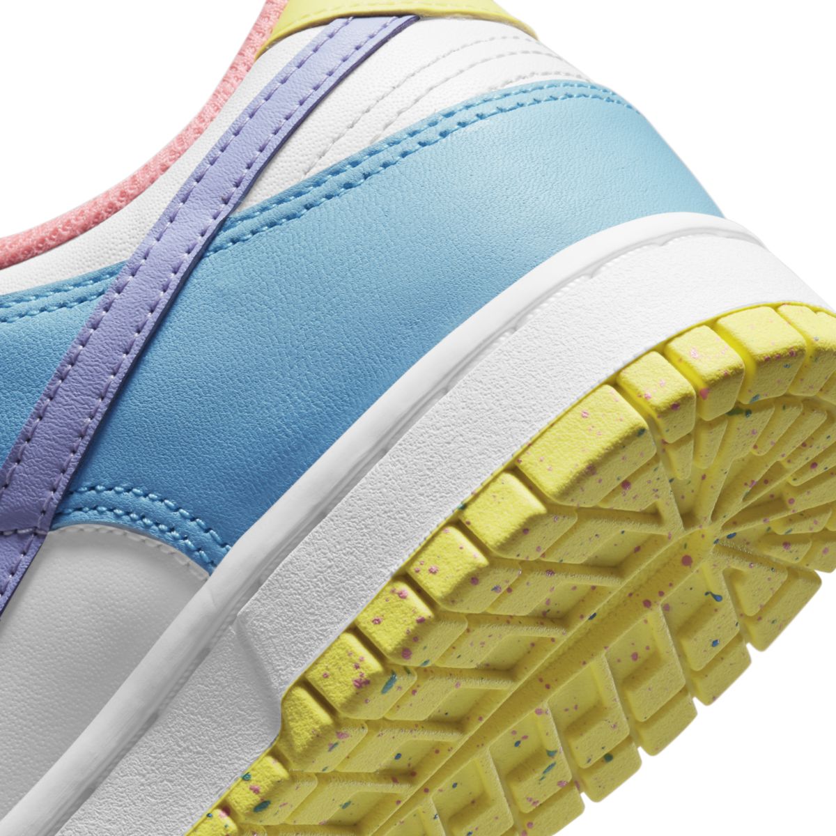 NIKE DUNK LOW WMNS SE White Green Glow Sunset Pulse DD1872-100 8