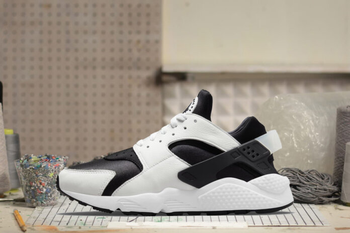 Nike Air Huarache OG White Black DD1068-001 Nike Air Huarache OG White Black DD1068-001