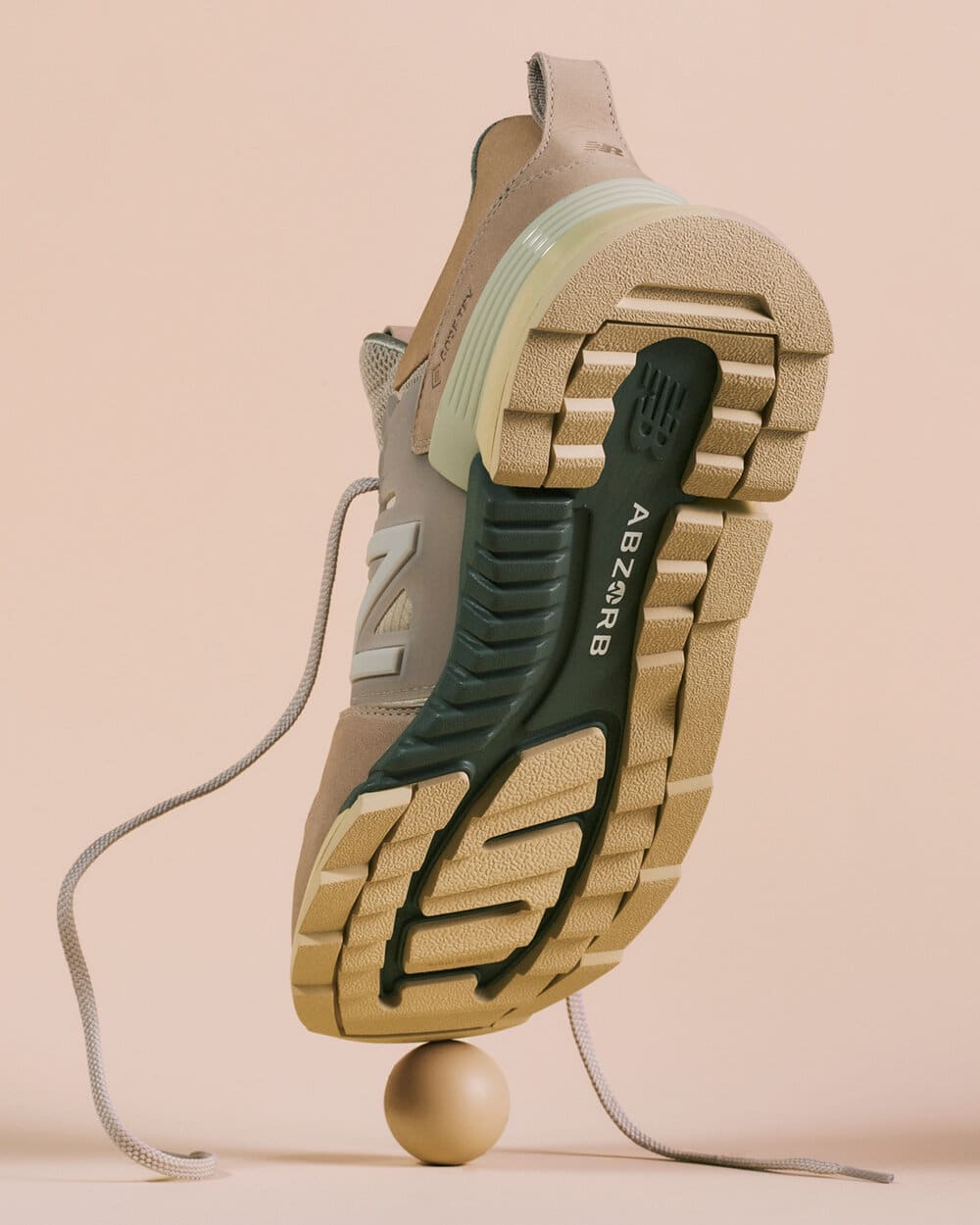 auralee x New Balance Tokyo Design Studio R_C2 2