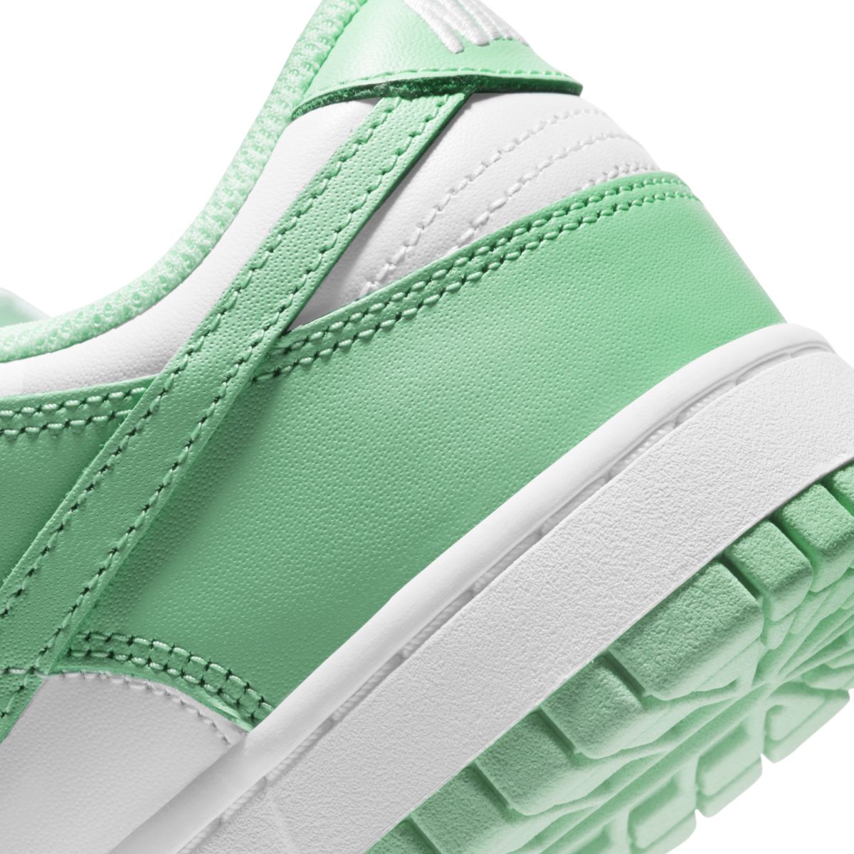Nike Dunk Low WMNS Green Glow DD1503-105 8