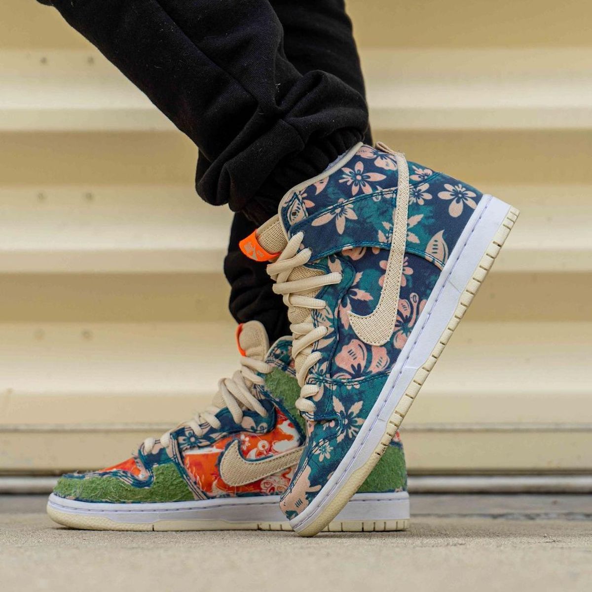 Nike SB Dunk High Maui Wowie 16