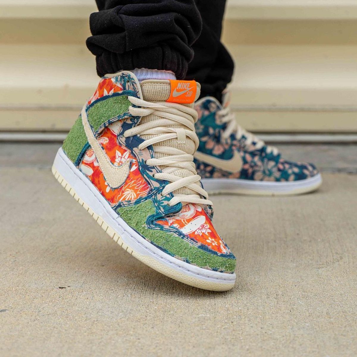 Nike SB Dunk High Maui Wowie 3