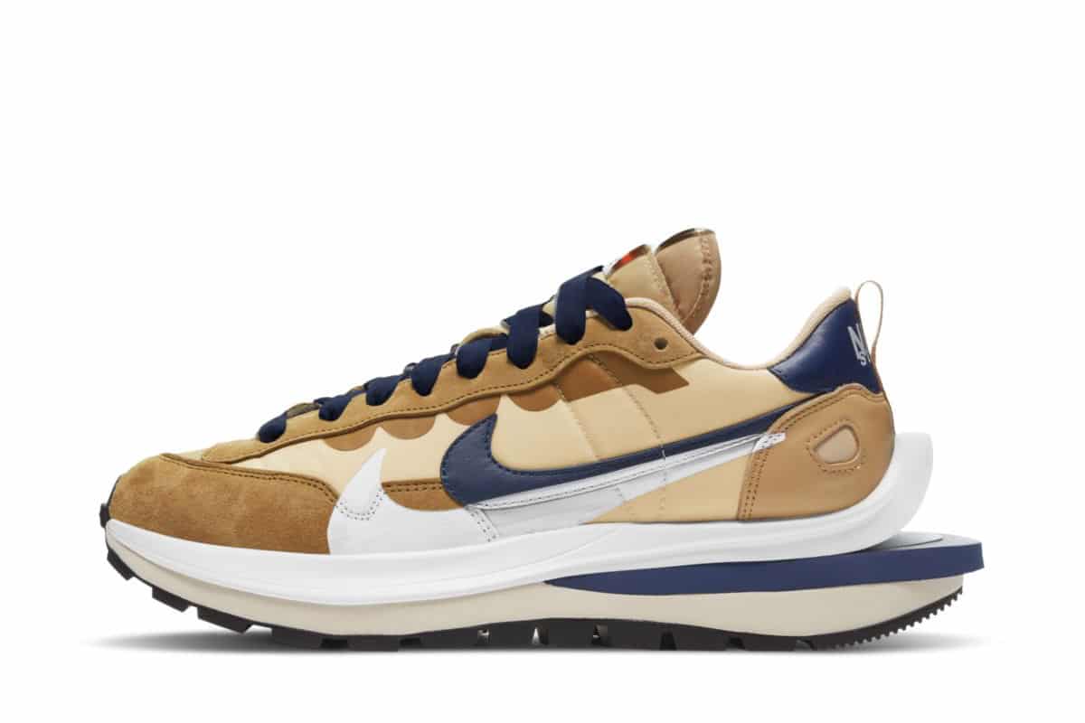 sacai x Nike Vaporwaffle Sesame DD1875-200 2