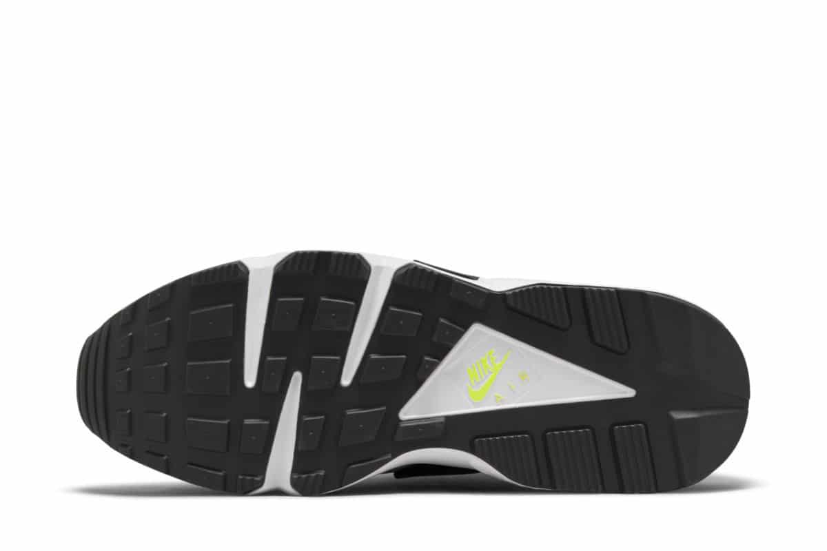 Nike Air Huarache Magenta OG DD1068-104 1