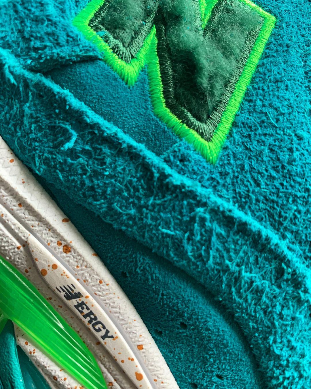 Salehe Bembury x New Balance 2002R 1