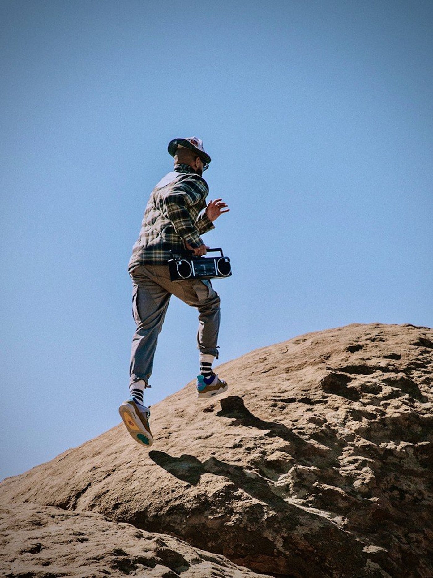 lookbook union x air jordan 4 tent and trail 13