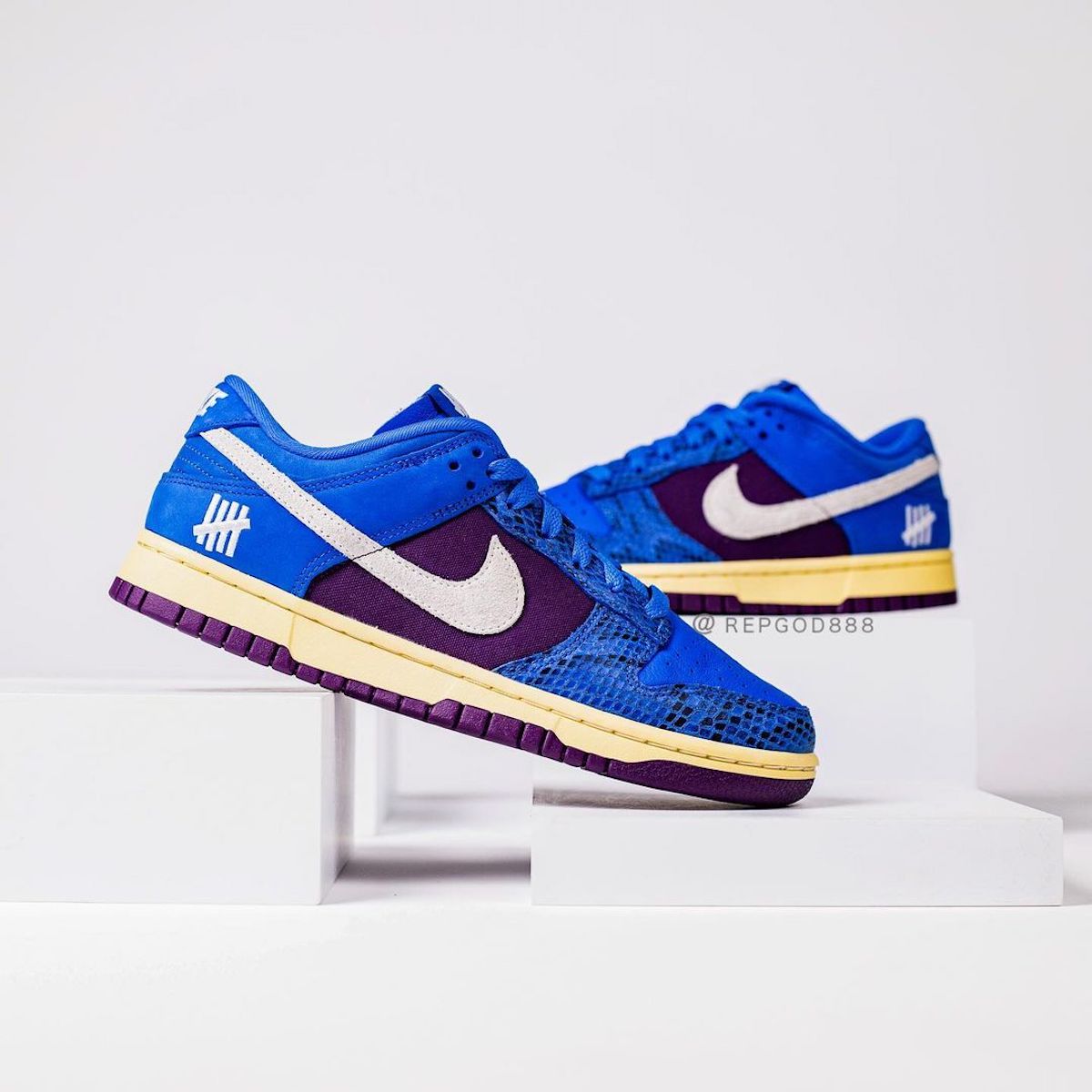 undefeated x nike dunk low blue snakeskin DH6508-400 zdjecia 4