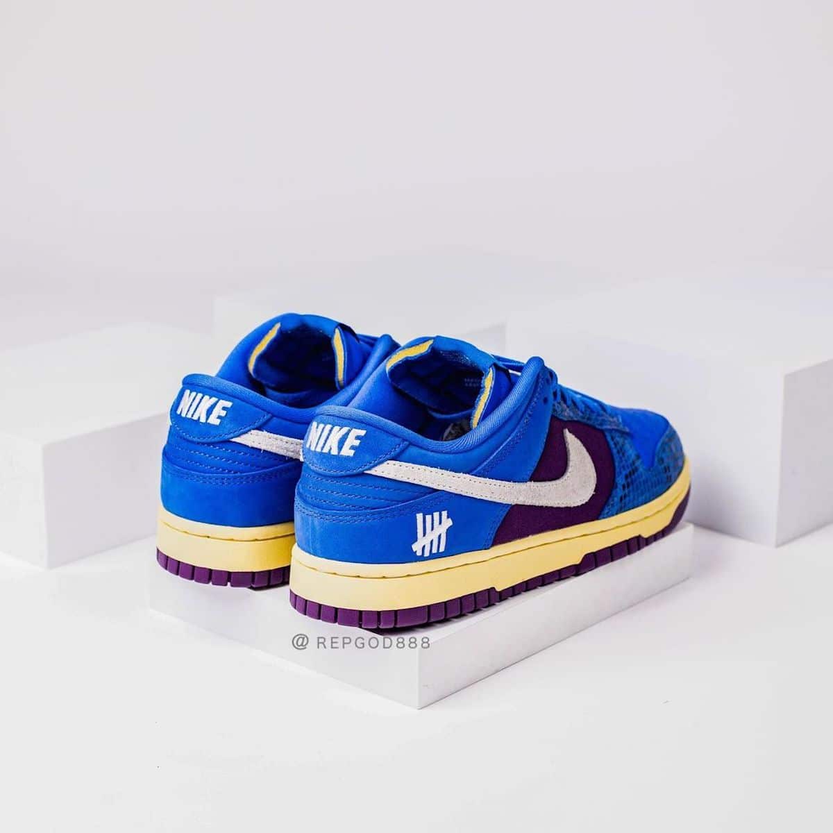 undefeated x nike dunk low blue snakeskin DH6508-400 zdjecia 8