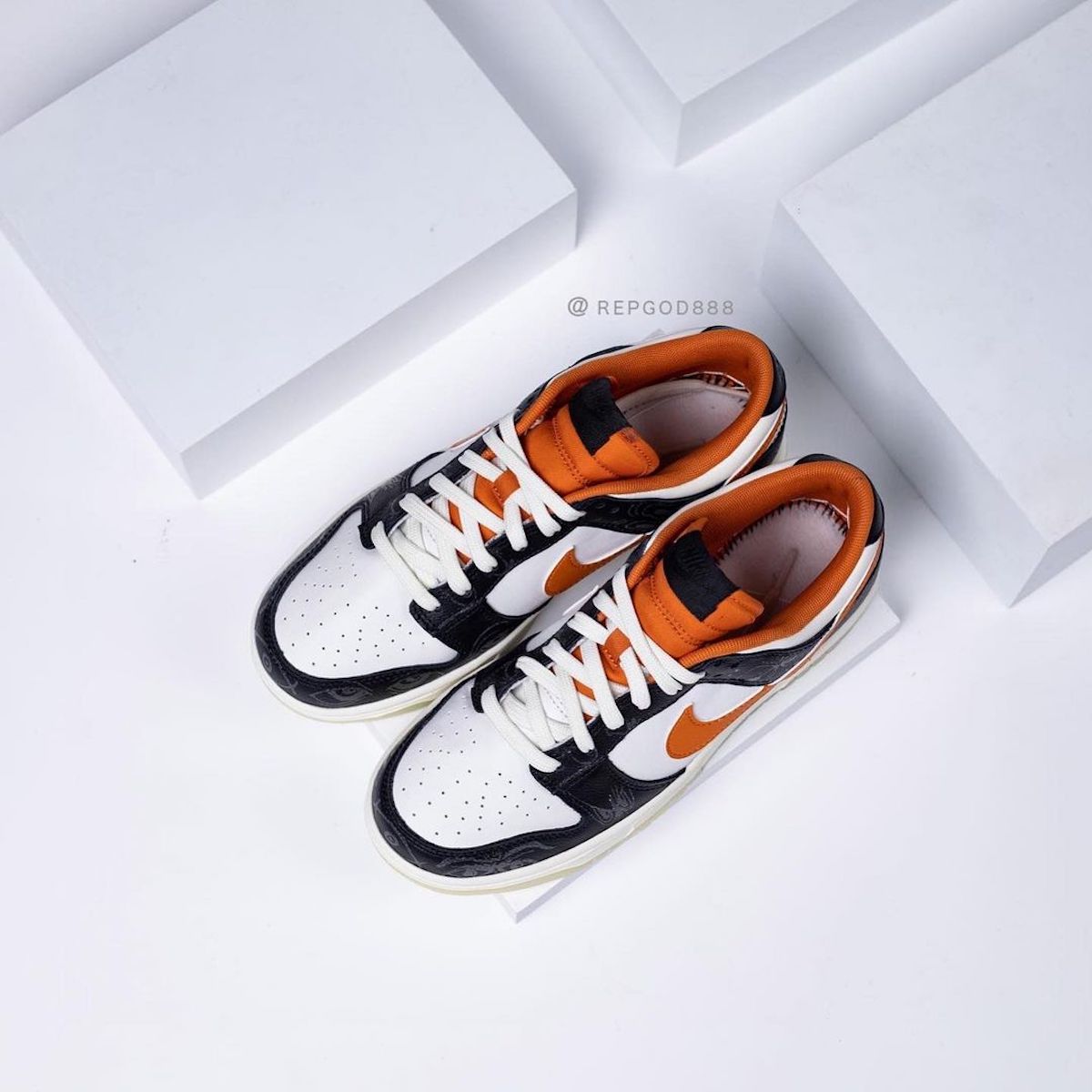 Nike Dunk low Halloween zdjecia DD3357-100 7
