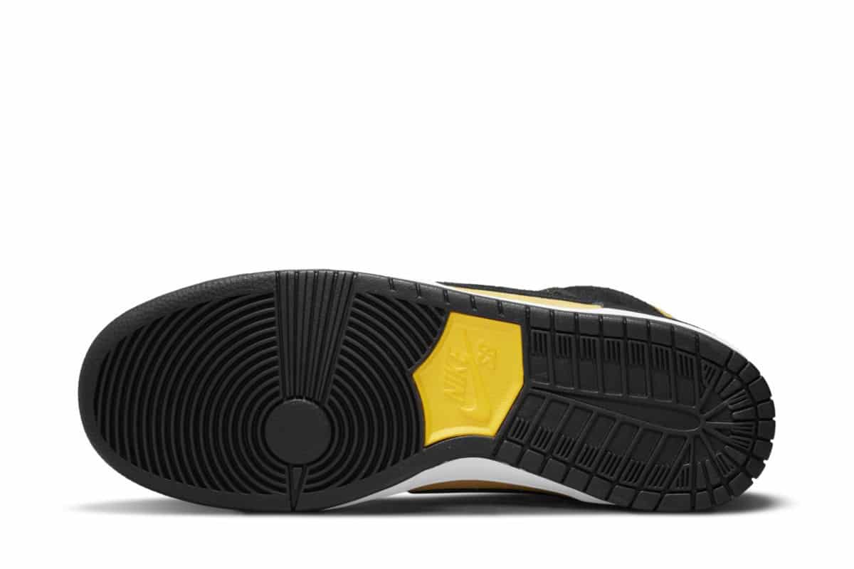 Nike SB Dunk High Reverse Iowa DB1640-001 1