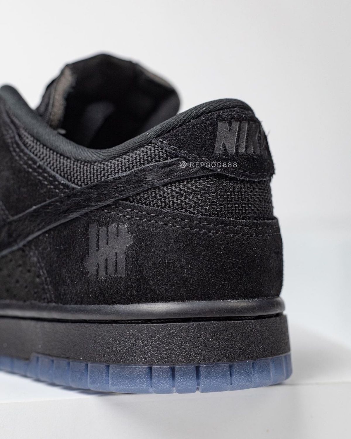 Undefeated x Nike Dunk Low Black Dunk vs AF-1 Pack Zdjecia 11