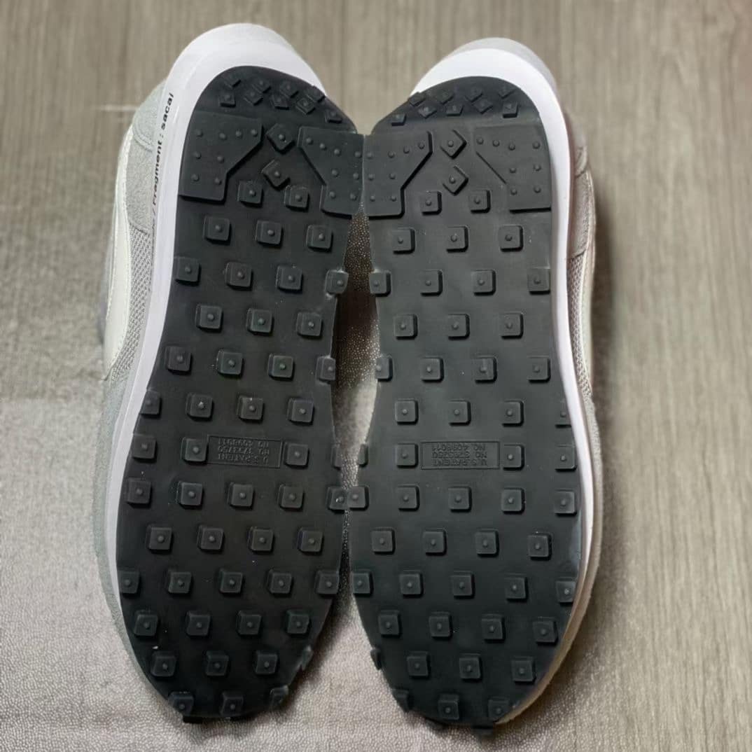 fragment Design x sacai x Nike LDWaffle grey zdjecia 8