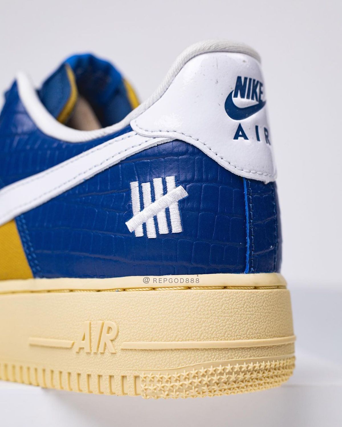zdjecia Undefeated x Nike Air Force 1 low blue snake DM8462-400 11