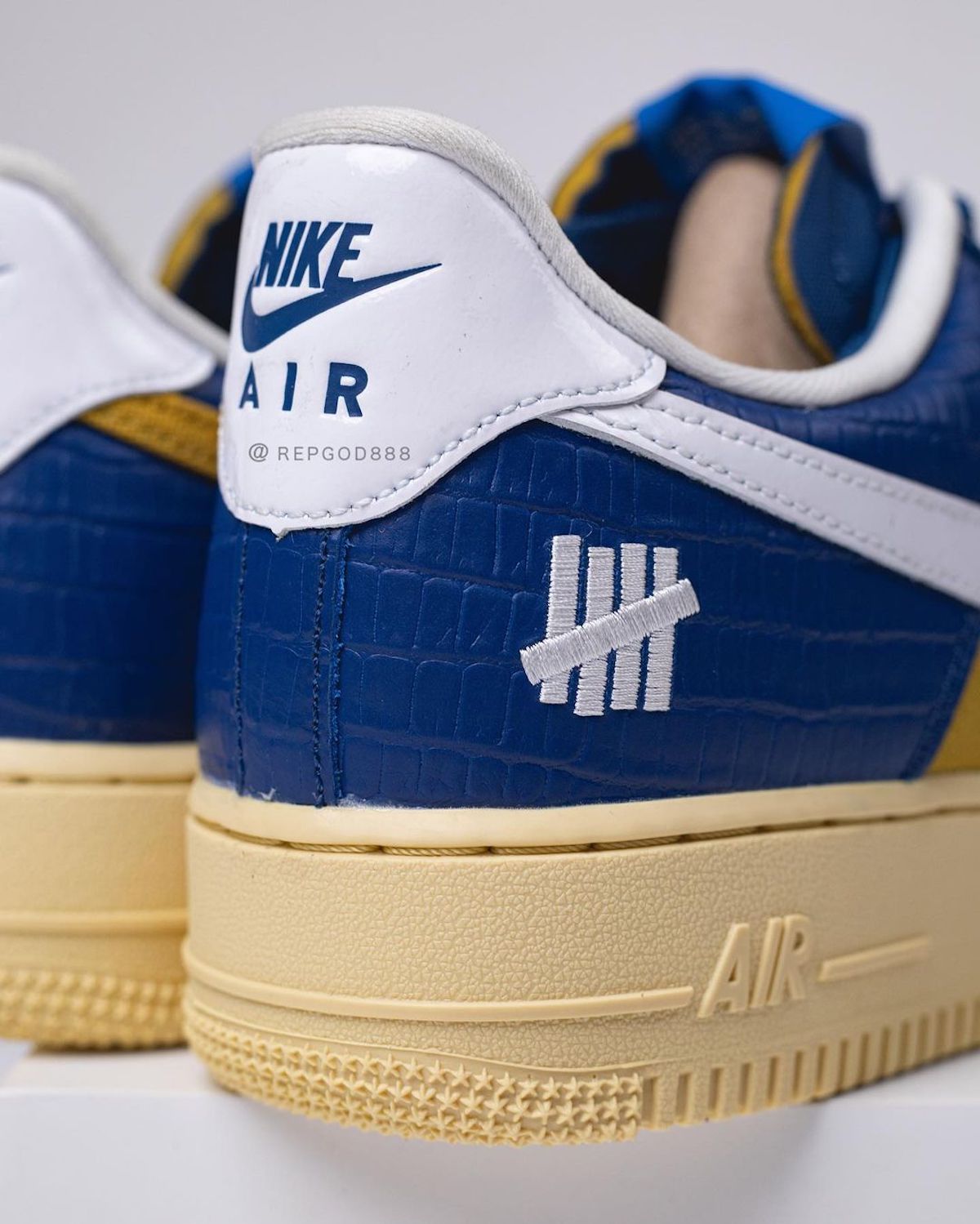 zdjecia Undefeated x Nike Air Force 1 low blue snake DM8462-400 13