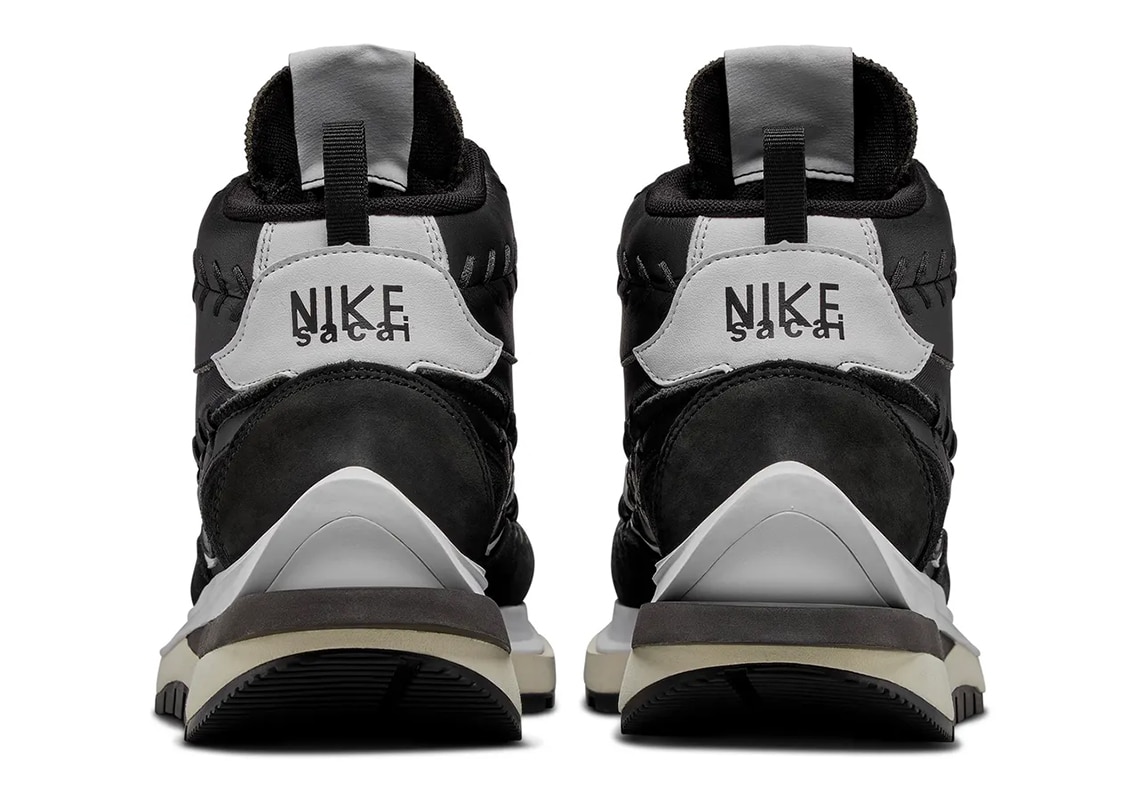 Jean Paul Gaultier x sacai x Nike VaporWaffle Black White DH9186-001 6