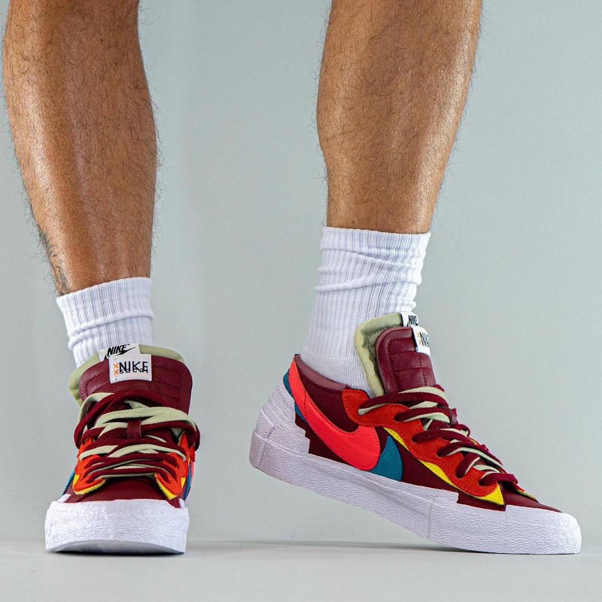 KAWS x sacai x Nike Blazer Low Red DM7901-600 zdjecia 9