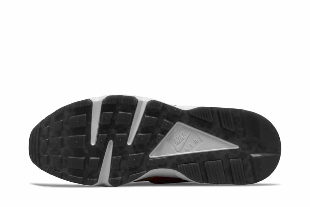 Nike Air Huarache SNKRS Day DM9092-700 1