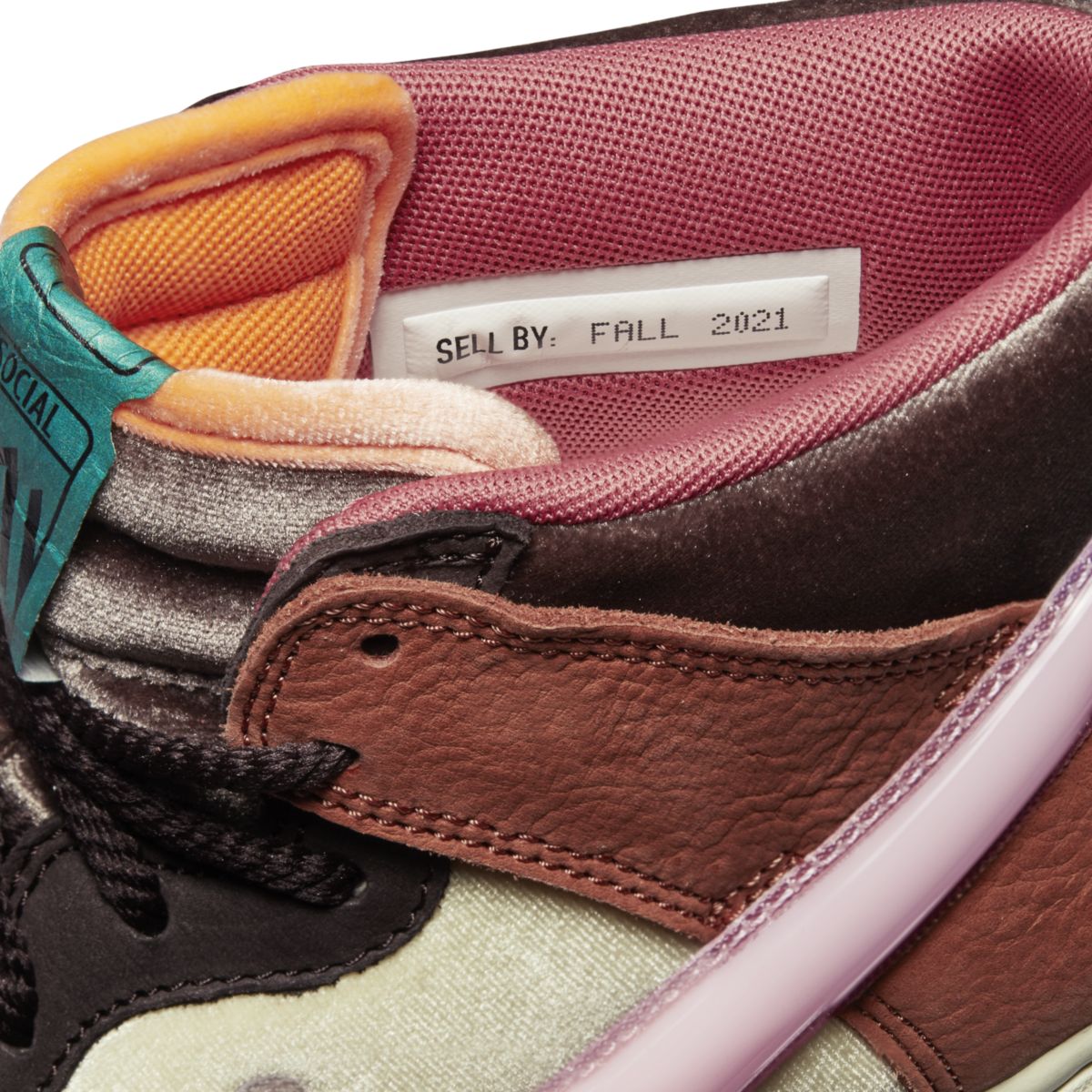 Social Status x Nike Dunk Mid Chocolate Milk DJ1173-700 12