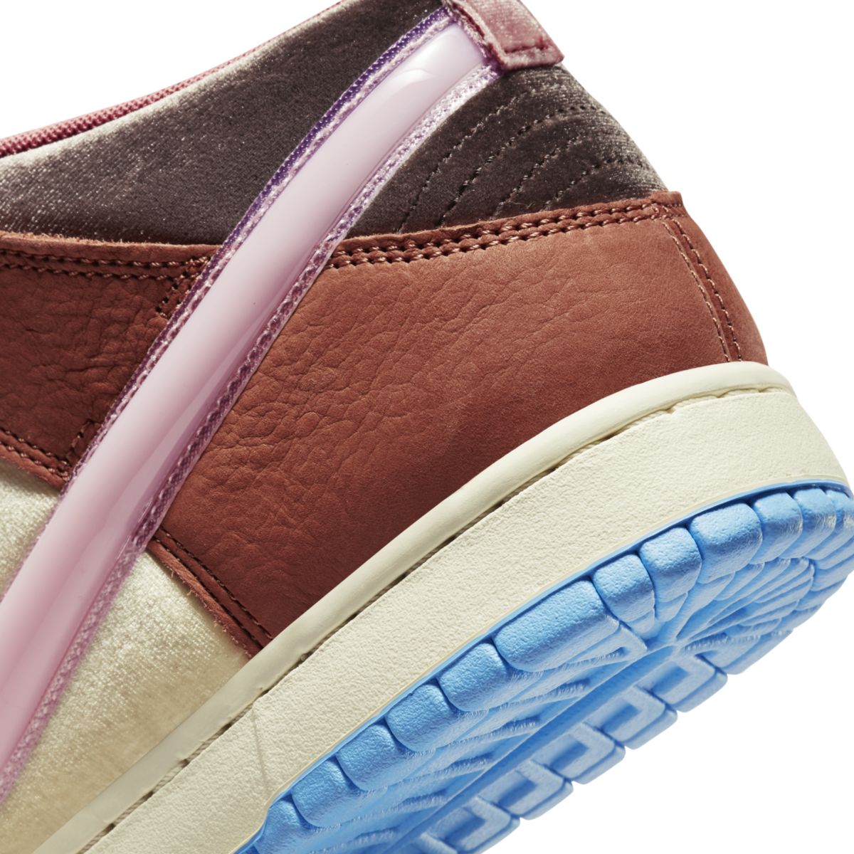 Social Status x Nike Dunk Mid Chocolate Milk DJ1173-700 8