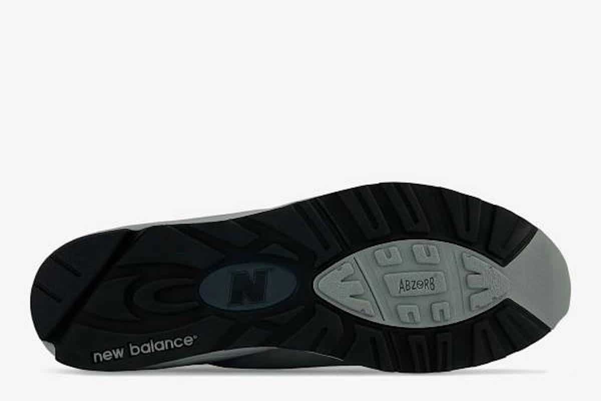 WTAPS x New Balance 990v2 zdjecia 1