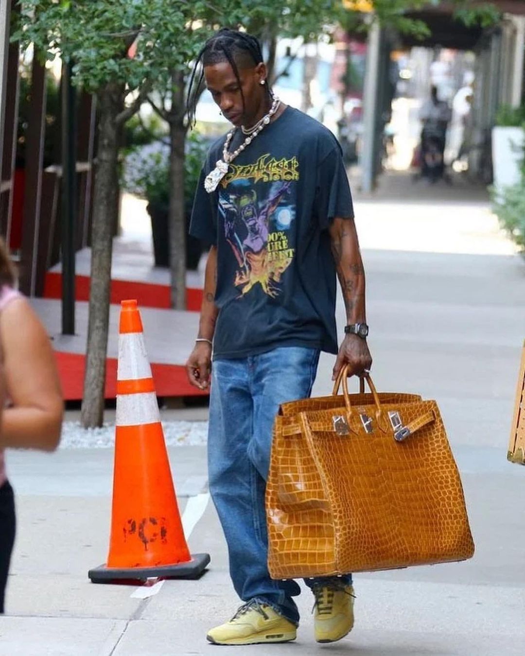 travis Scott x Nike Air Max 1 yellow zajawka 2